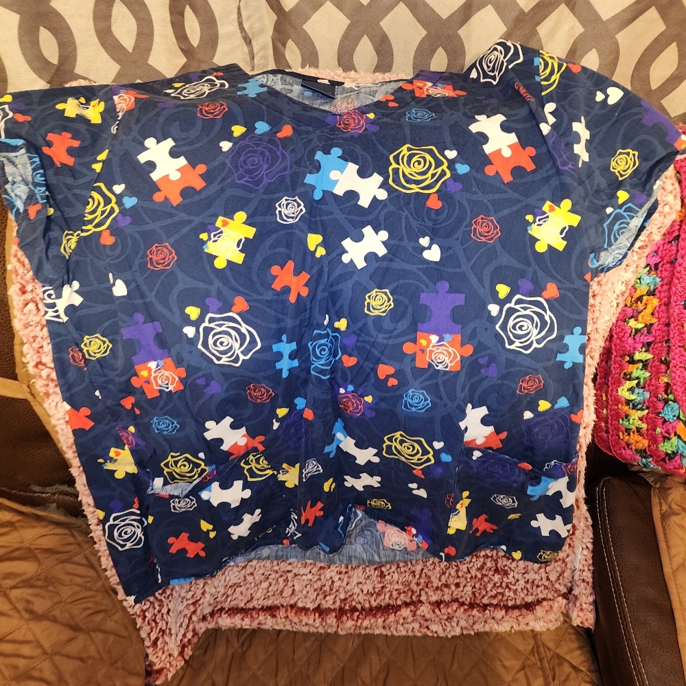 Scrub top